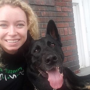 Meet your Posher, Abby